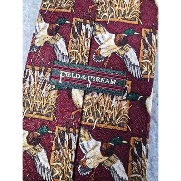 Field & Stream Mallard Duck Burgundy Silk Necktie Mens Hunting Fishing - Picture 5 of 5